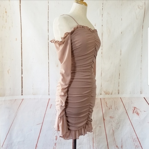 MATERIAL GIRL Off-The-Shouldr Ruched Bodycon Dress - Picture 2 of 8